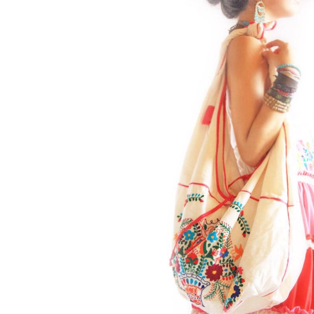 Florecita Mexicana bag embroidered birds
